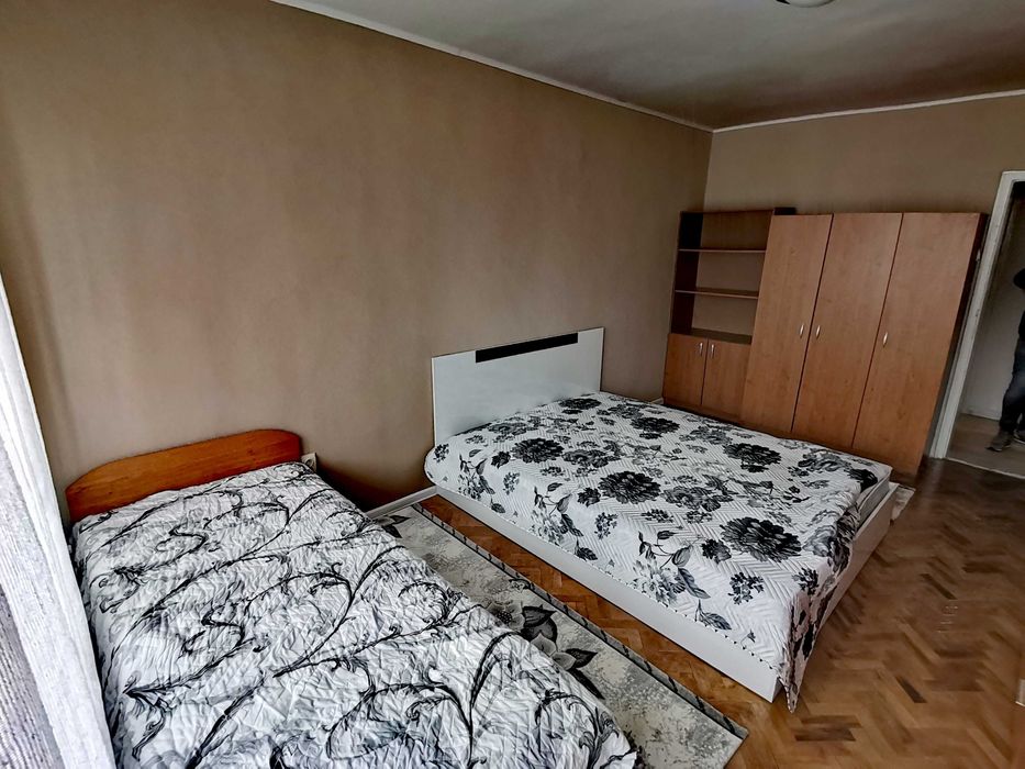 Дава се под наем Двустаен апартамент в Бургас, Лазур - 64 кв.м за 229.5 € - Снимка #2