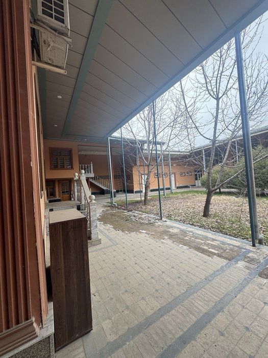 Сдаётся Дом под детский сад 12 соток 12комнат Вдоль дороги. Зенит