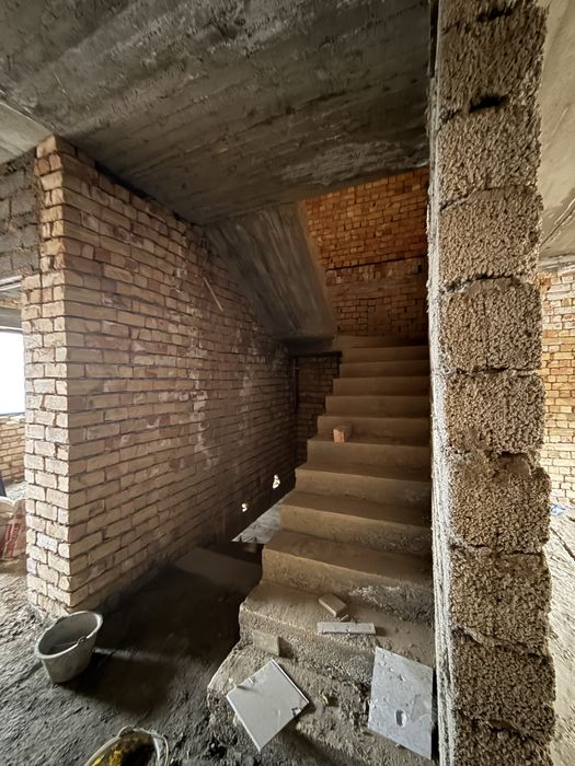 Srochna sotiladi 1.25 sotik