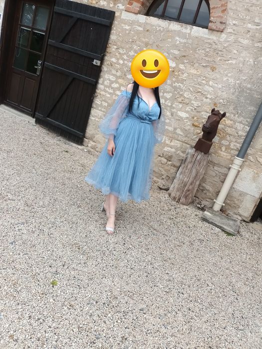 Vând rochie , preț negociabil