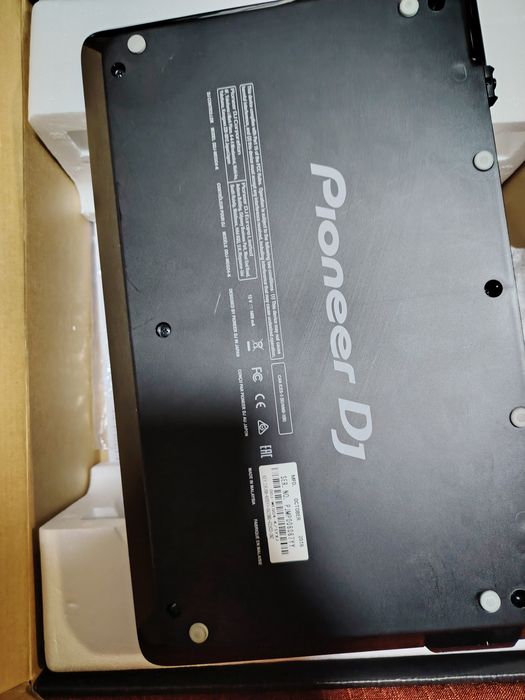 DJ контролер Pioneer - DDJ-WEG04