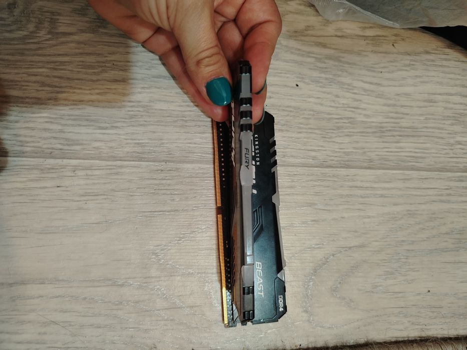 Оперативная память DDR-4 DIMM 16 GB 3200 MHz Kingston Fury Beast RGB,