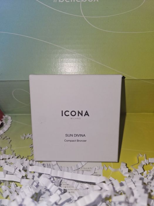 НОВО! Icona Milano Sun Divina Compact Bronzer