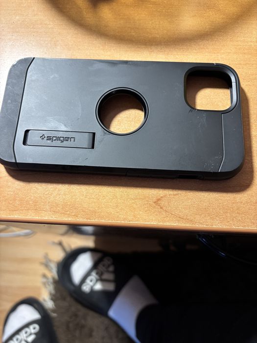 Husa iphone 13 Spigen
