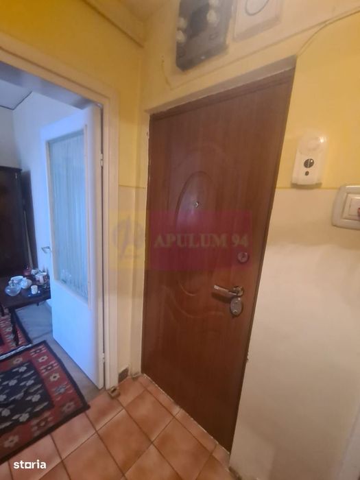 Apartament cu 3 camere de vanzare in Campina - Zona Scoala Centrala