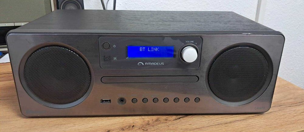 Microsistem AMADEUS CAVATO cu CD, USB, radio DAB+ FM și Bluetooth