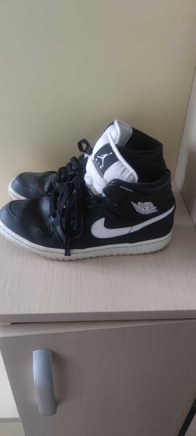 Jordan 1 mid  black originali