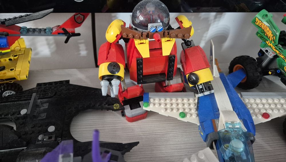 Vand Lego City, Creator