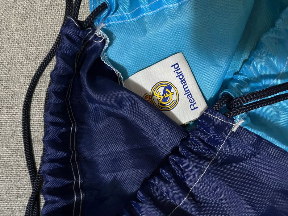 Кутия за храна + чанта за спорт Real  Madrid оригинална + несесер