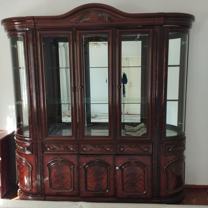 Сервант бу. Быстро надо продать