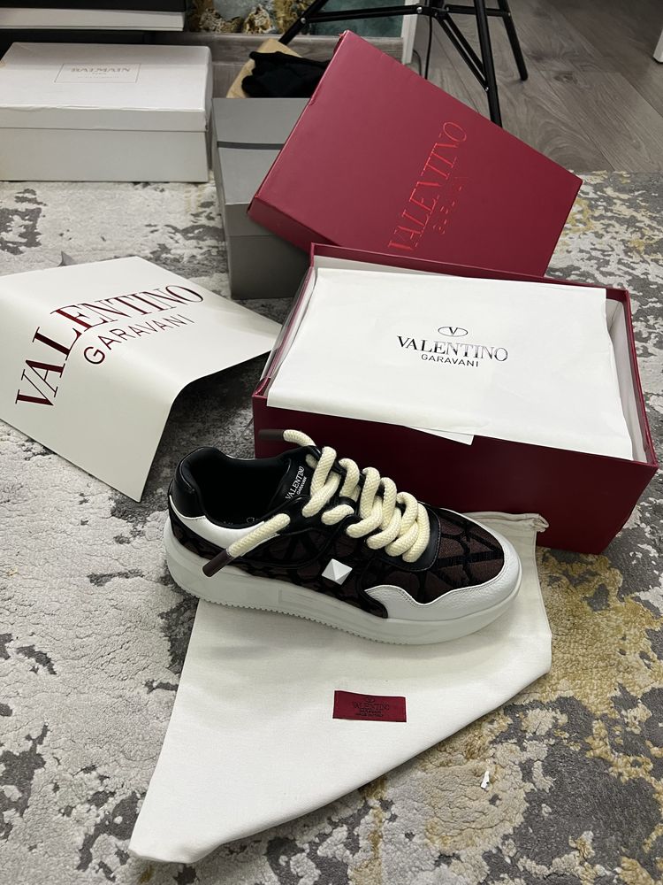 Adidasi Valentino -poze REALE nu copiate -Calitate superioara!