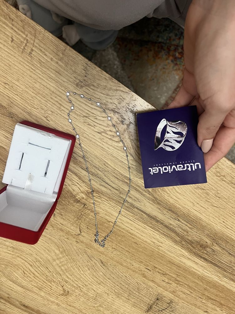 Сребърно колие на  марката Ultraviolet
