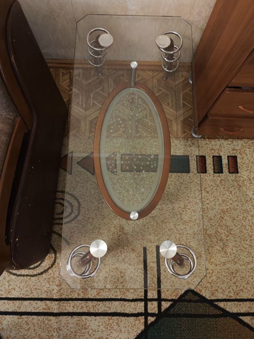 Продается журнальный столик