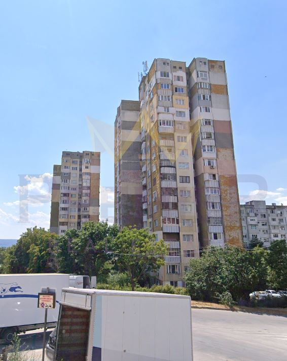 Гараж в Варна-Възраждане 3 площ 13 цена 11500