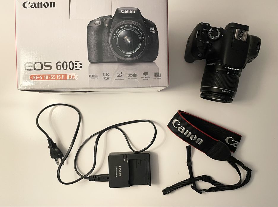Aparat Foto DSLR Canon EOS 600D kit EF-s 18-55mm f3.5-5.6 IS II