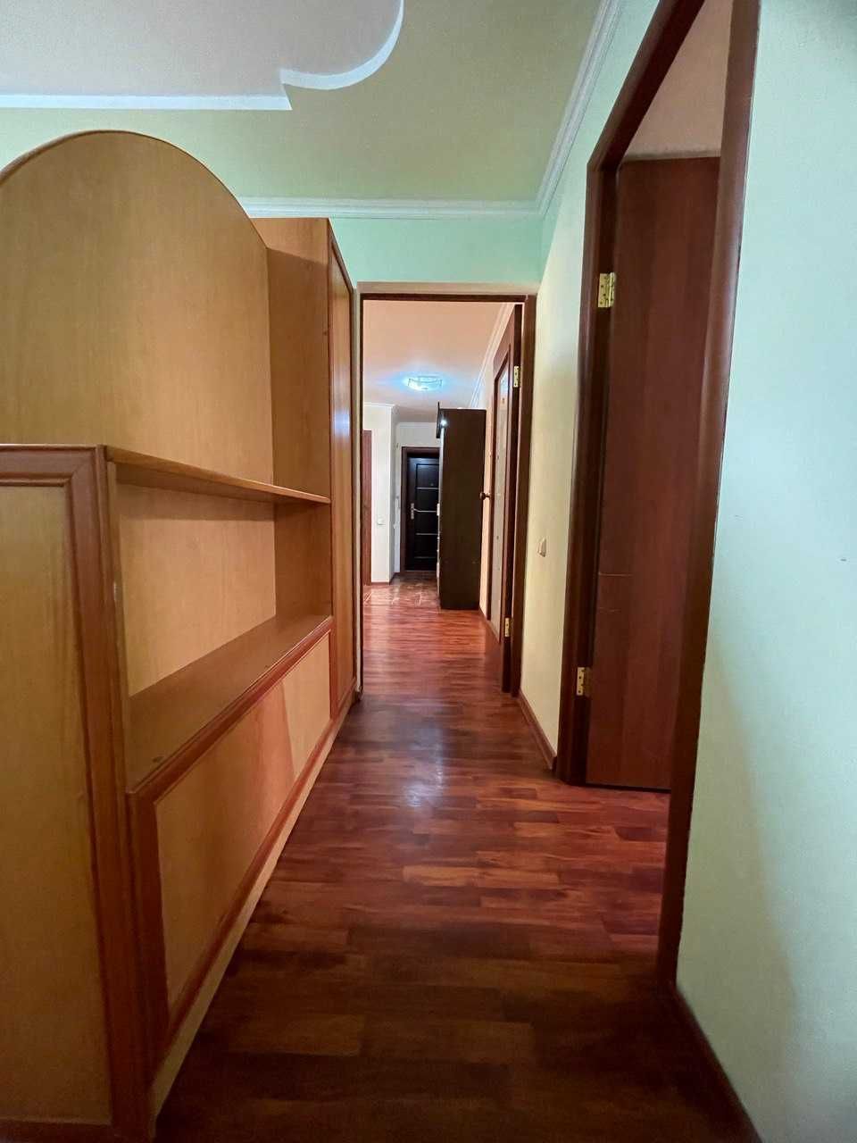 Сдам 3х комнатную квартиру в центре 1 этаж