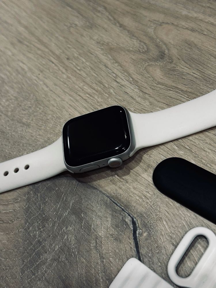 Apple Watch Series 5, 40mm, Grey