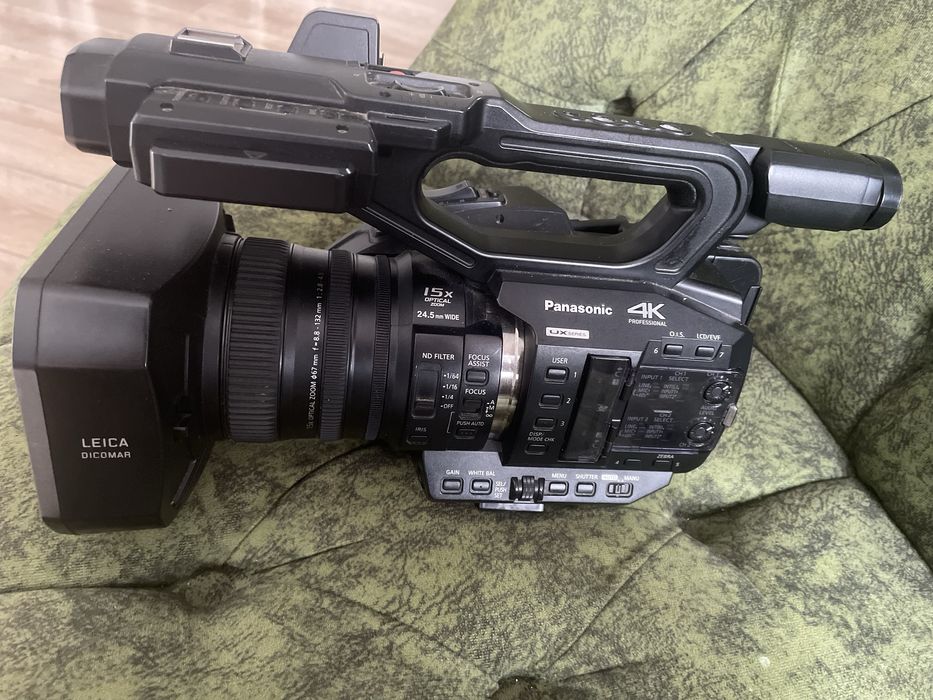 Panasonic AG-UX90