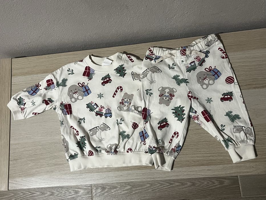 2 seturi Craciun marimea 68