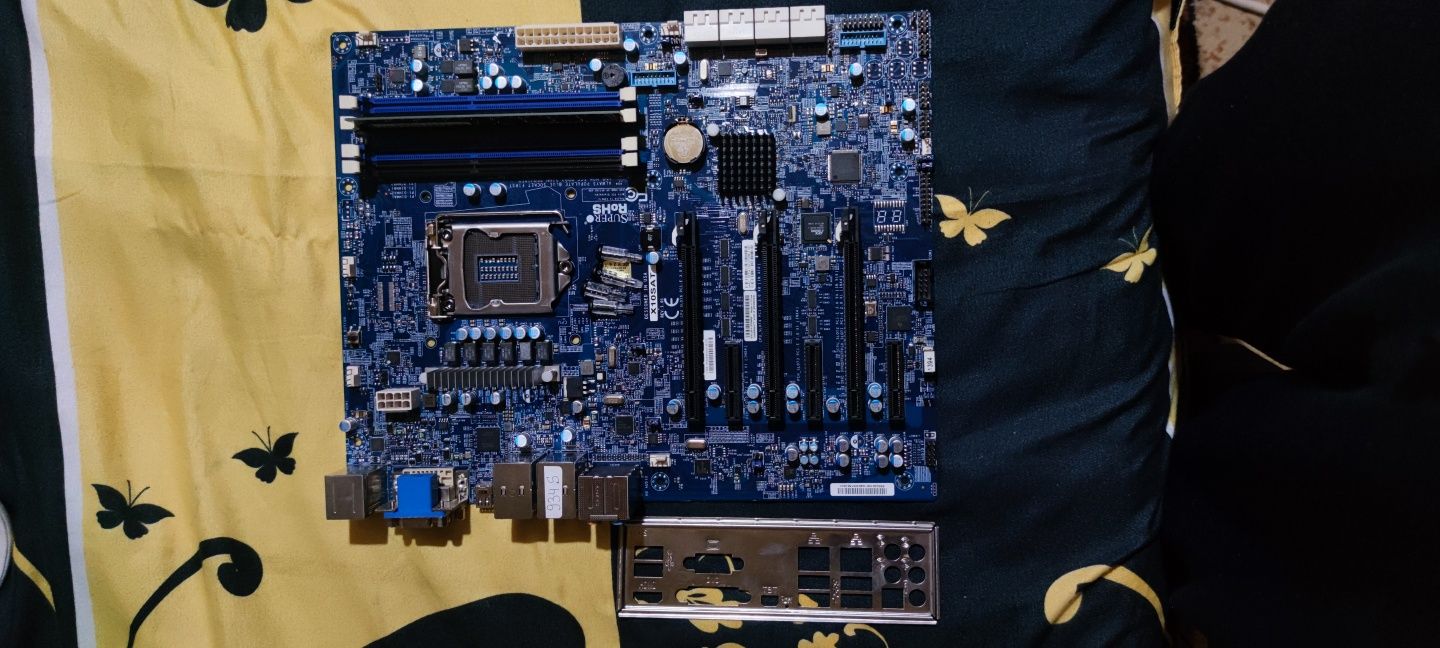 Placa baza supermicro X10SAT LGA 1150+cooler și ram