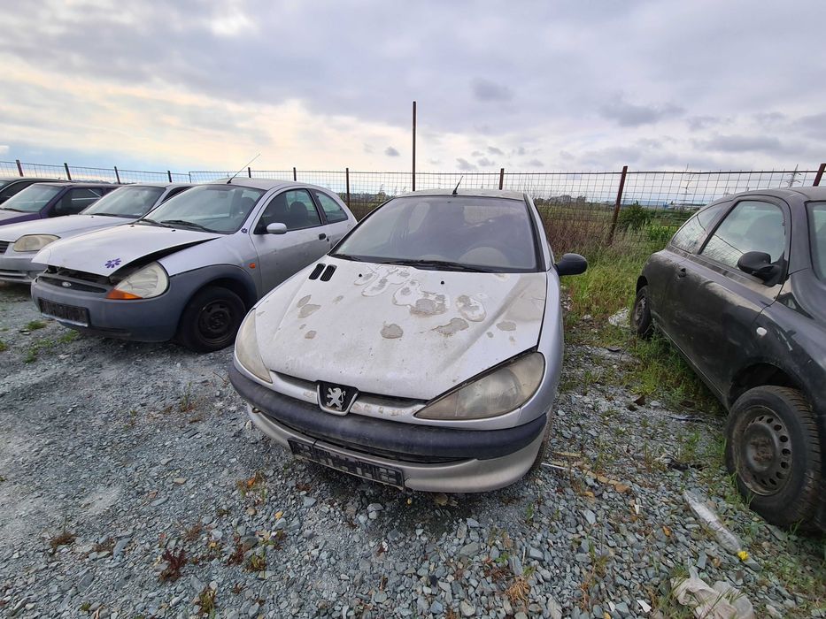 Dezmembram Peugeot 206