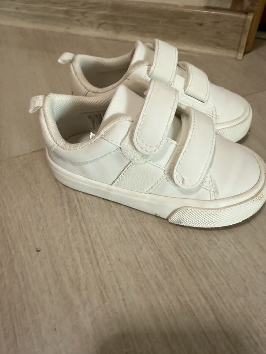 Pantofi albi marca h&m