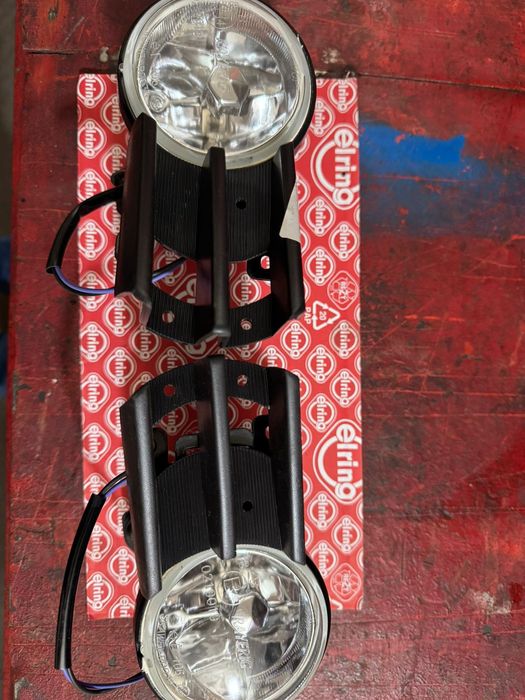 Противотуманные фары Мицубиси Монтеро