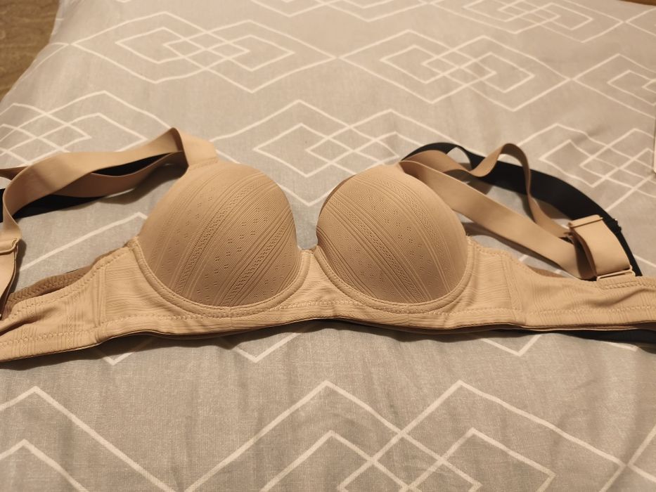 Sutieni noi 75C Shein