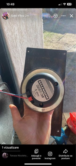 Boxe  profesionale.   Se dau separt sau total