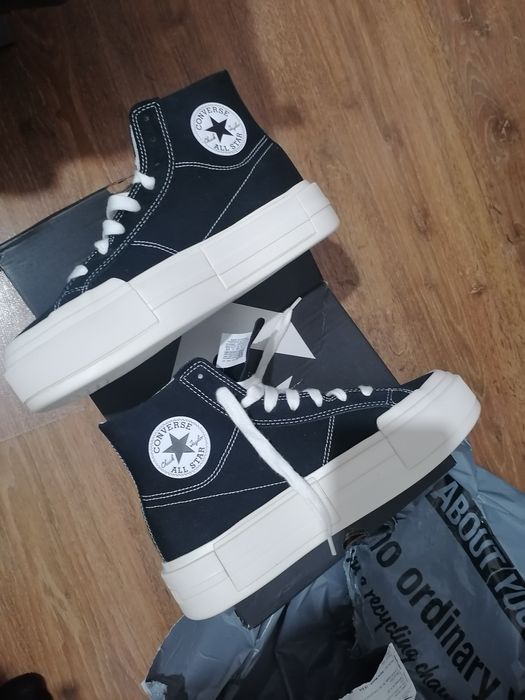 Vand Coverse All stars mar 43 ,noi cu eticheta ,cutie