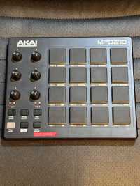 MIDI-клавиатура Akai Pro MPD218