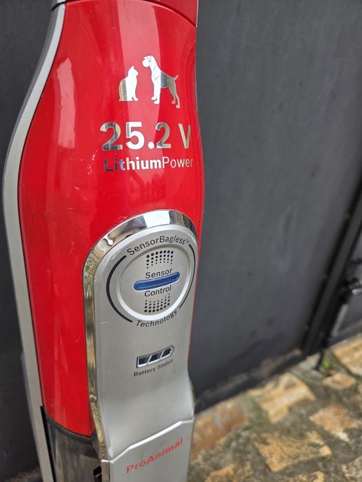 Акумолаторна прахусмусачка Bosch