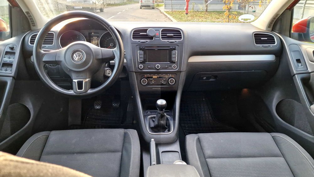 VW Golf 6 1,6 TDI (105 CP) — 2011— 257.000 km — Preț: 4650 €