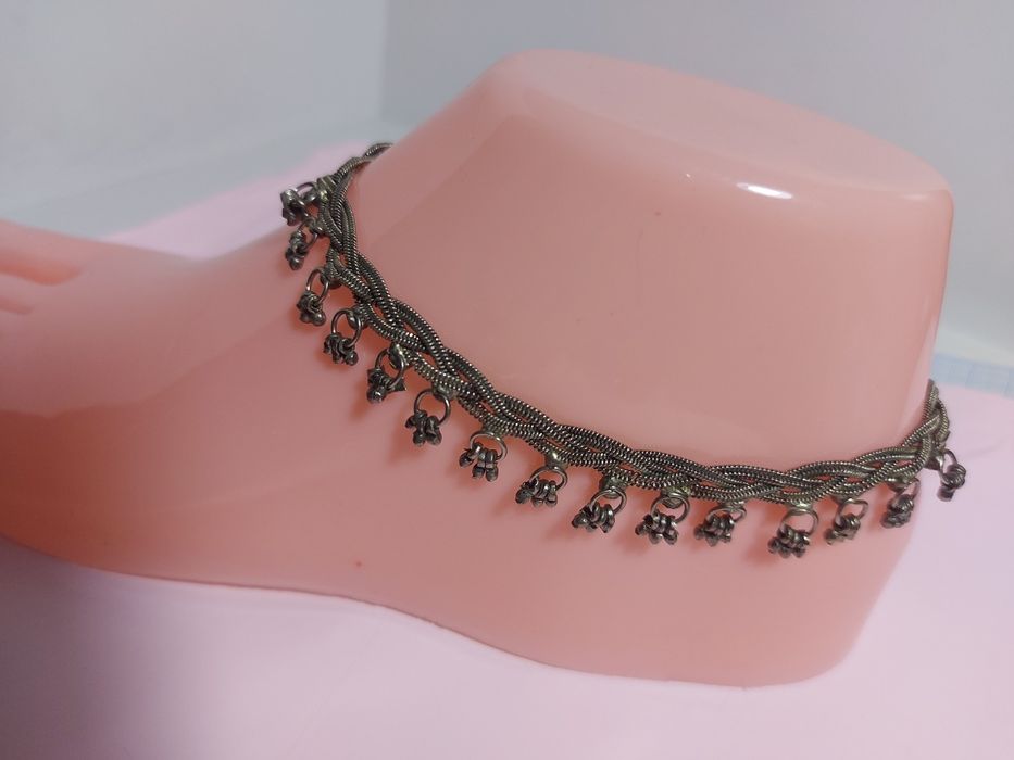 Индийский браслет на ногу.