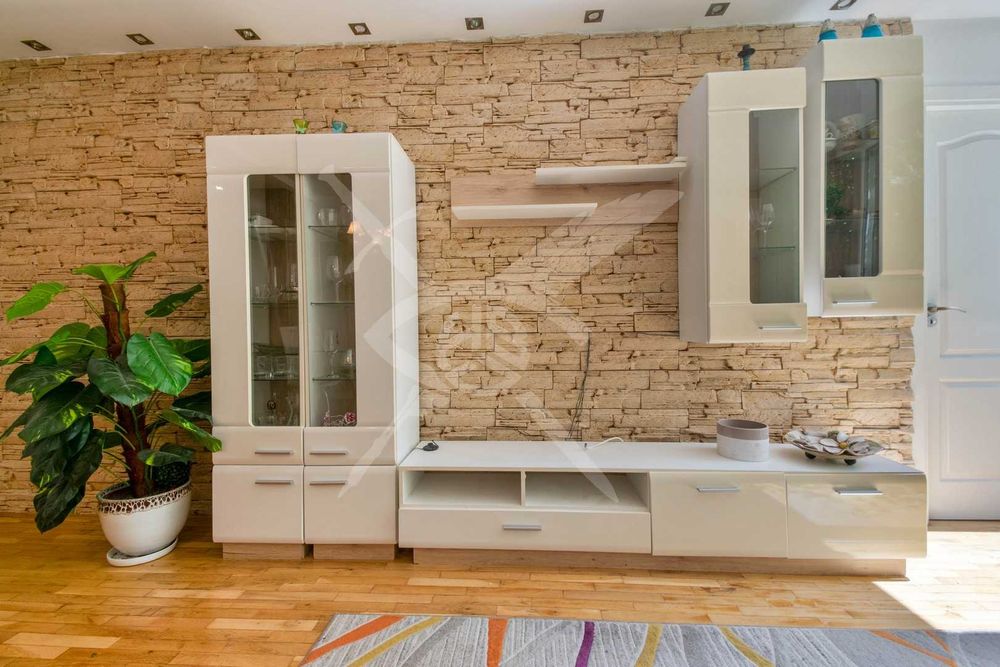 Тристаен апартамент в жк. Изгрев № 89881