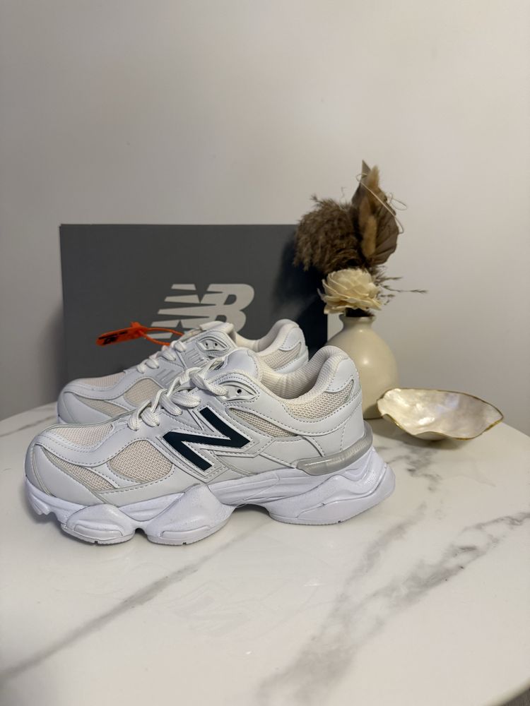 Adidasi/Papuci New Balance 9060 white