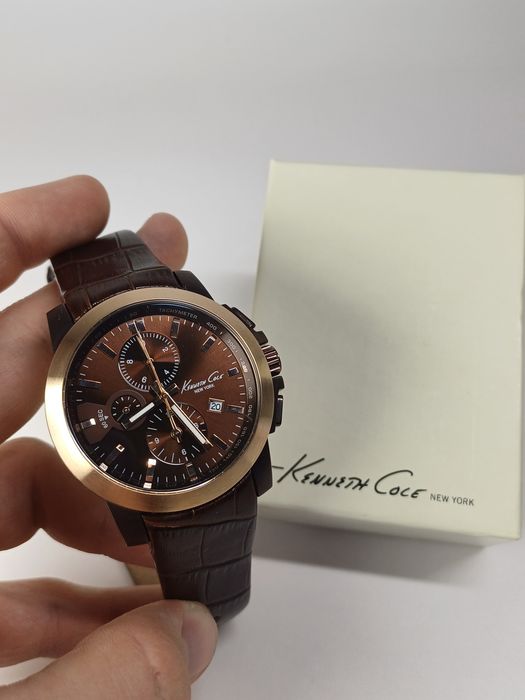 Часы фирмы Kenneth Cole