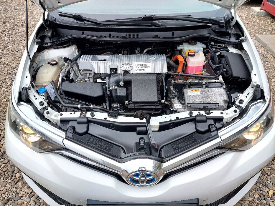 Toyota Auris 1.8 Hybrid 06/2016 Euro6 Touring Sport 136CP