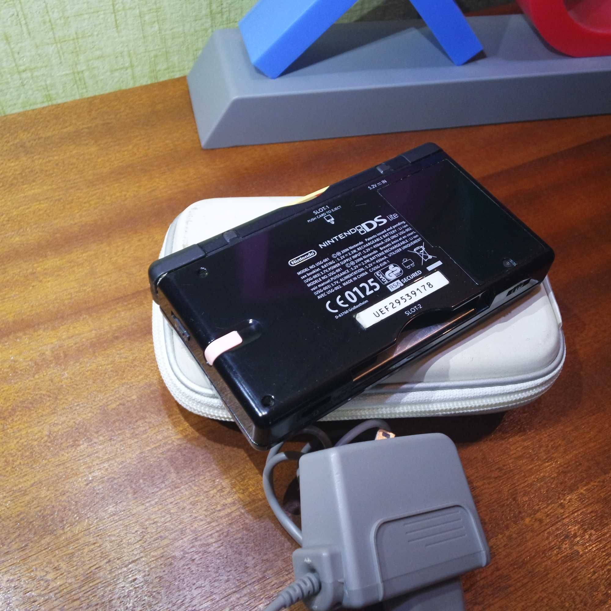 Nintendo DS Lite