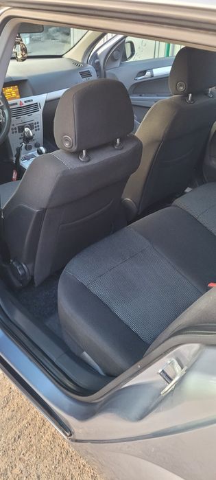 Opel Astra H,1,6 benzină+GPL,adaptat pentru handicap locomotor