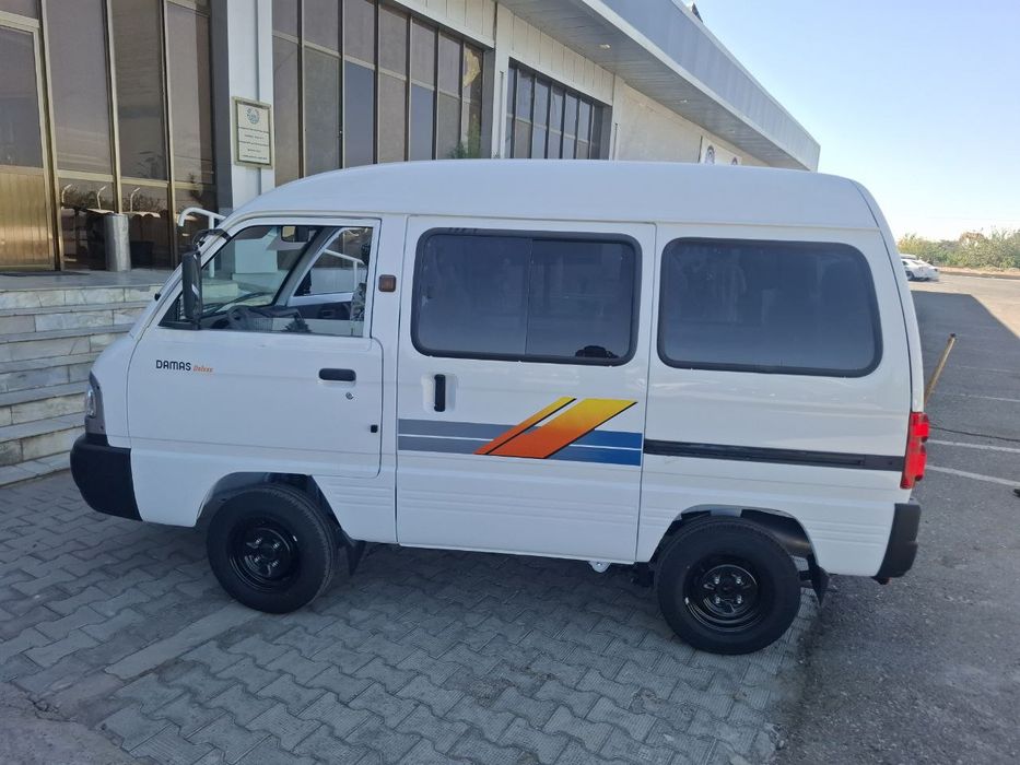 Damas srochni sotiladi