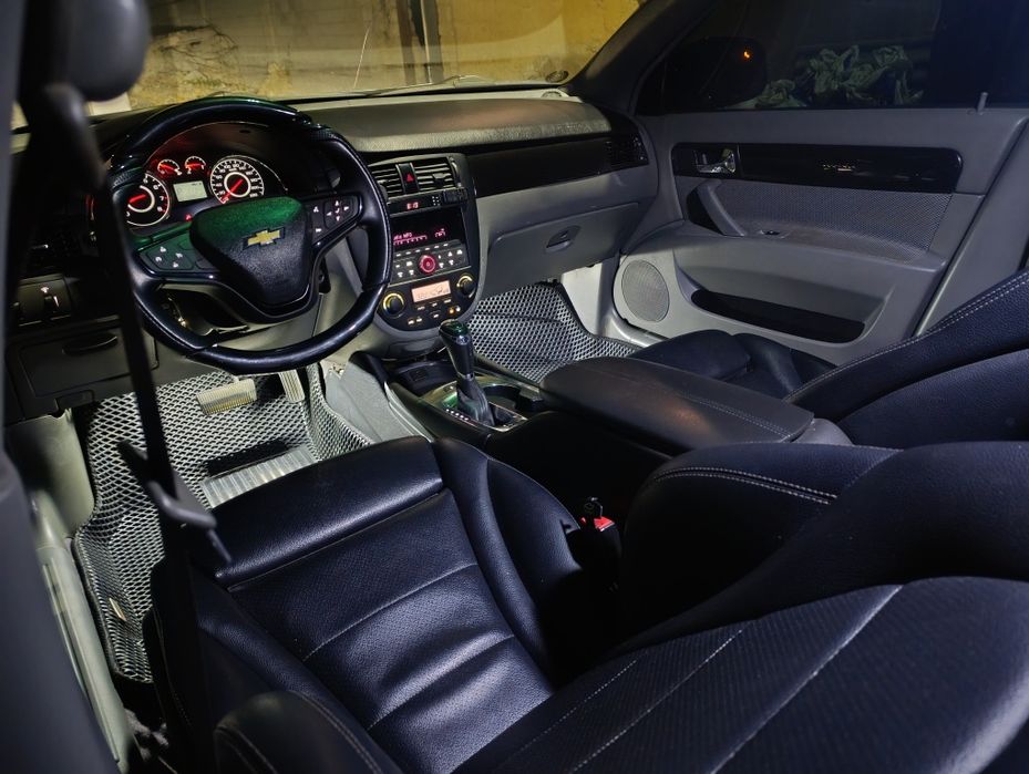 Qora Gentra sotiladi