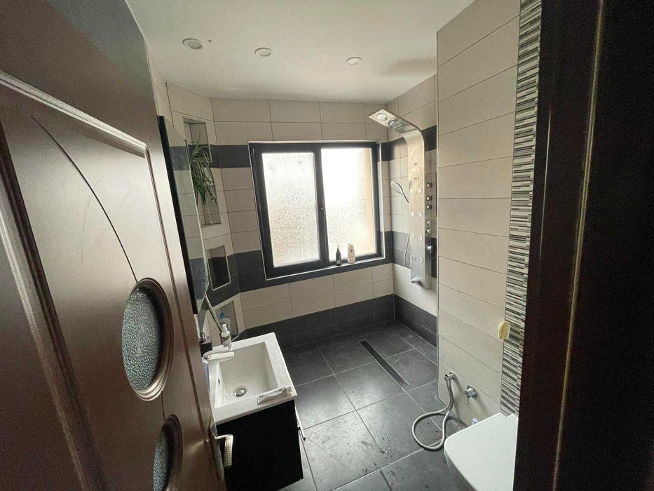 Продава се Тристаен апартамент в Пловдив, Кършияка - 68 кв.м за 2265 €/кв.м - Снимка #5