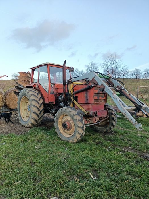 Vand sau schimb tractor Renault