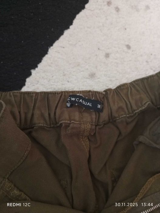 Дамски актуални дънки.