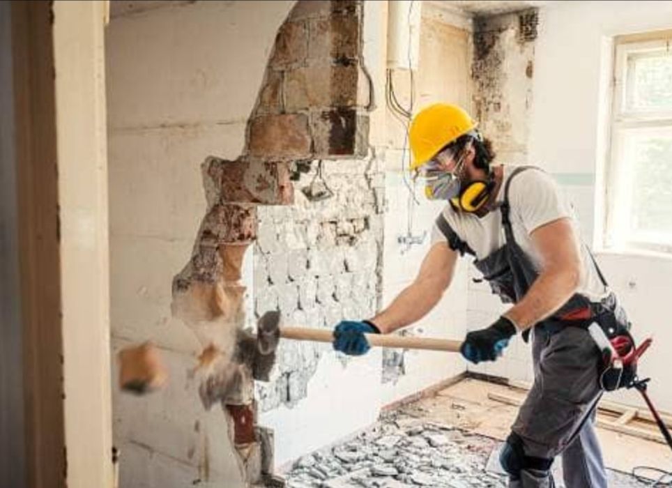 Работы по демонтажу любой сложности