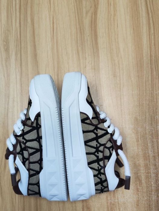 Pereche de Valentino