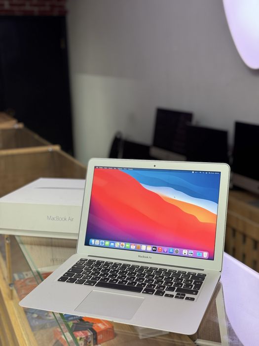 Macbook air 13 mid 2017• Core i5•8gb озу•128gb Ssd•75 циклов