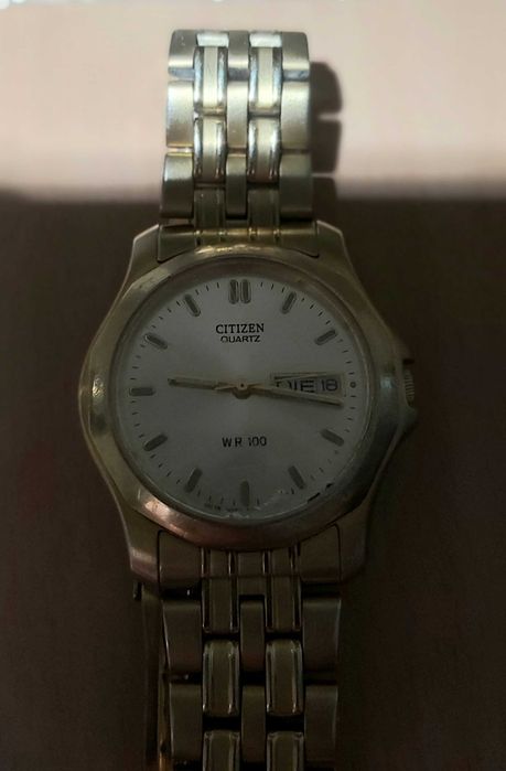 Ceas Citizen Quartz Day-Date wr 100M - funcțional -vintage