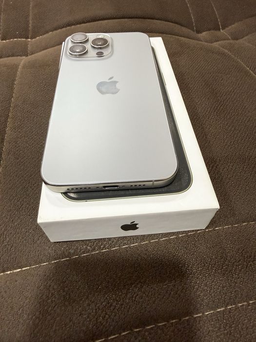 Iphone 15pro max 256gb. Srochna sotiladi